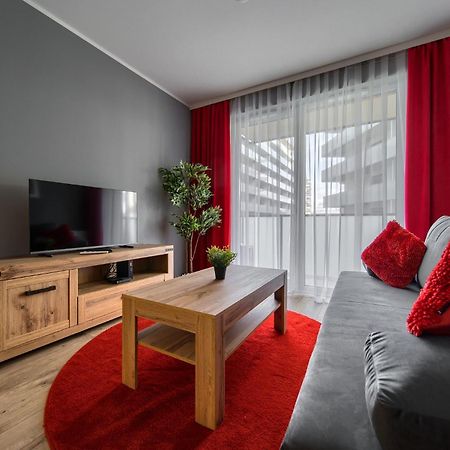 Central Park Red Apartment 弗罗茨瓦夫 外观 照片